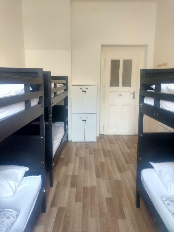 Irmas Hostel ปราก ภายนอก รูปภาพ